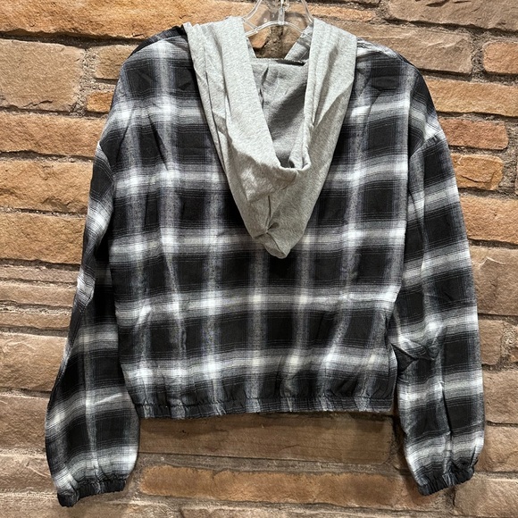 Cropped Flannel Hoodie Size S (4) - Picture 3 of 5